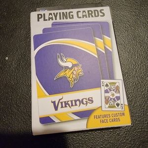 New In Package NFL Minnesota Vikings Logo plastic playing cards